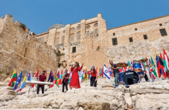 Israeli singers at the Hulda Steps