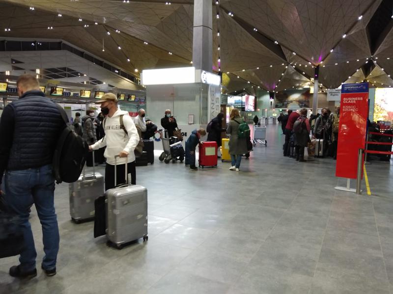 Aliyah FSU flight group check in for departure