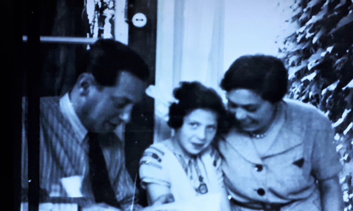 Eva Erben young girl with parents