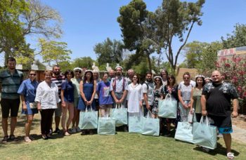 New Immigrants receive welcome gift bags