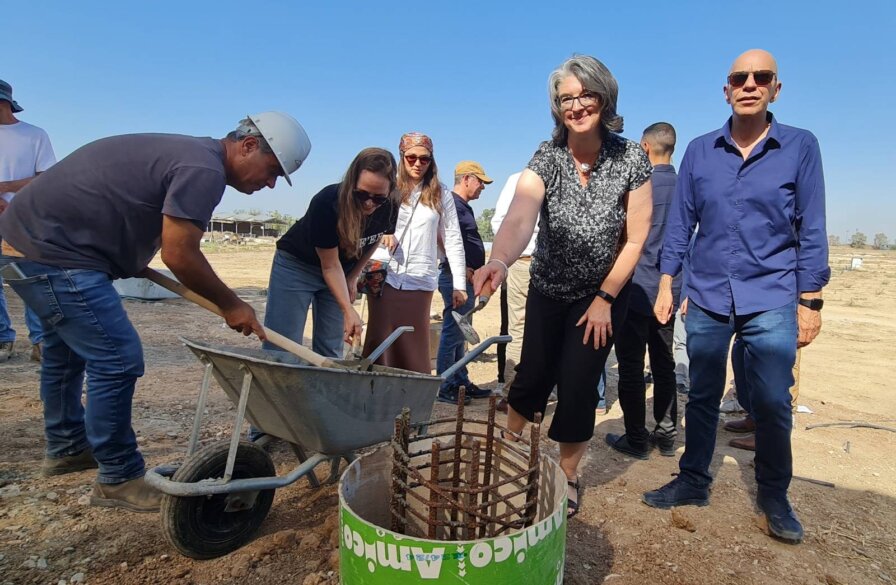 Cornerstone-laying ceremony at Kibbutz Be'eri