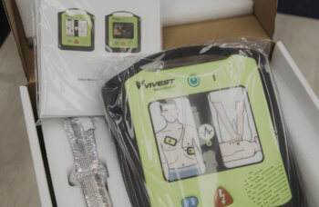 ICEJ-donated defibrillator