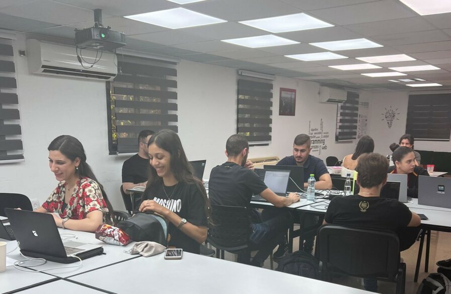 Israeli Arab Youth Hi-Tech