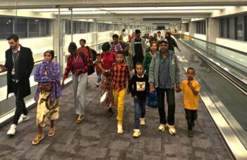 Ethiopian Jews making Aliyha arrive at Ben Gurion Airport. (Credit: JAFI)