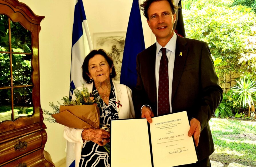 Eva Erben with German Ambassador Steffen Seibert.