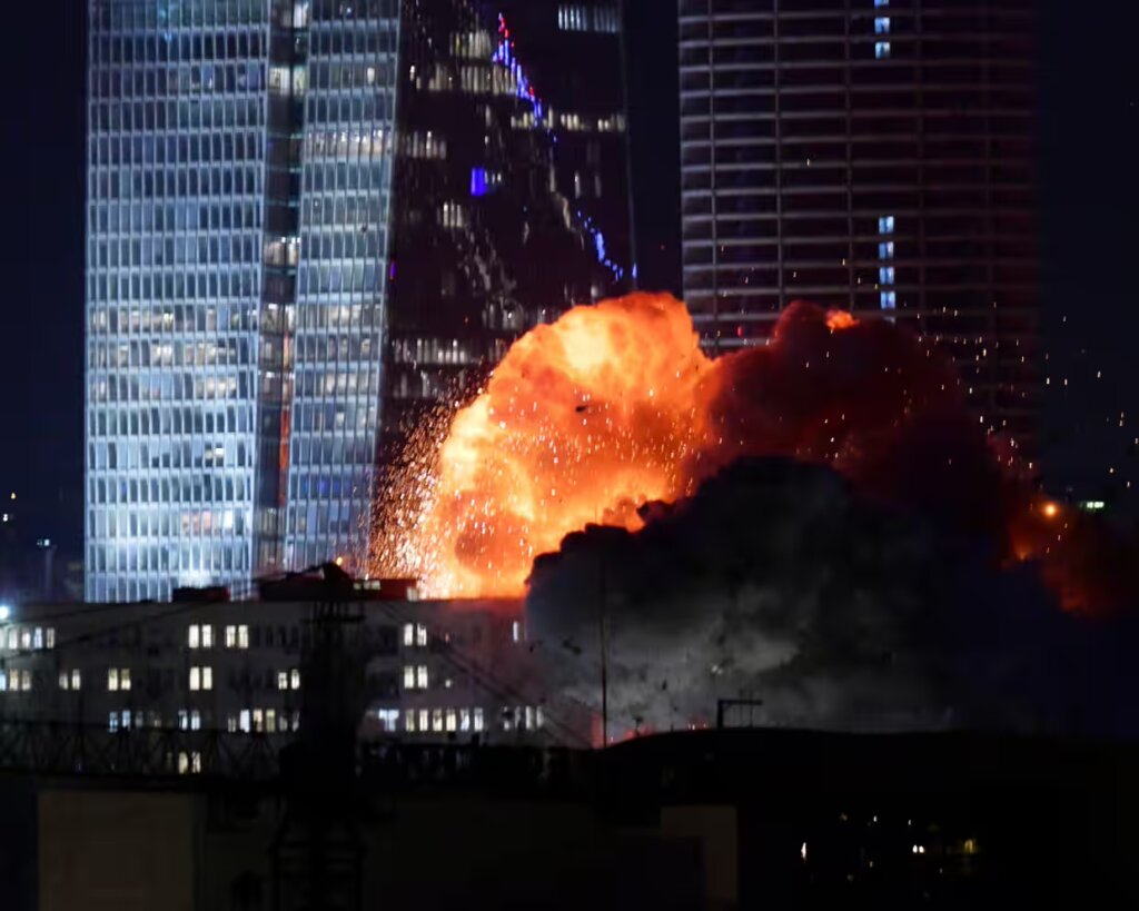 Iranian missile explodes in central Tel Aviv. (Video screen capture)