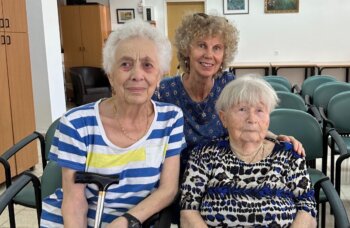 ICEJ Deputy Aid Director Yudit Setz (middle) with Ina (left) and Yaroslava (right).