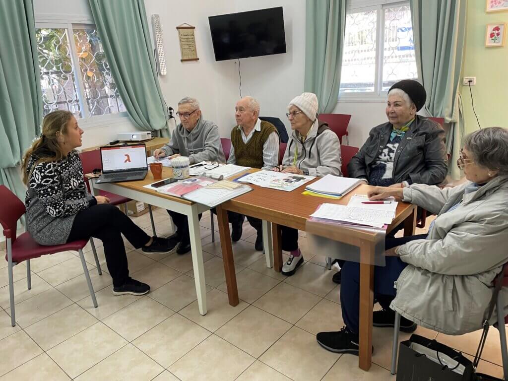 Haifa home residents learn Hebrew