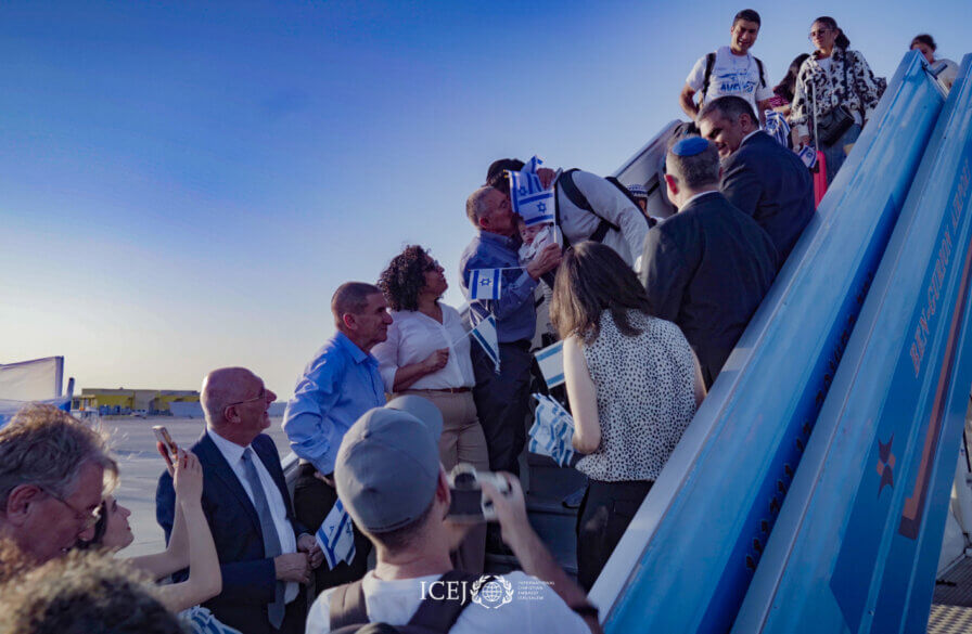 French Aliyah flight August 2026