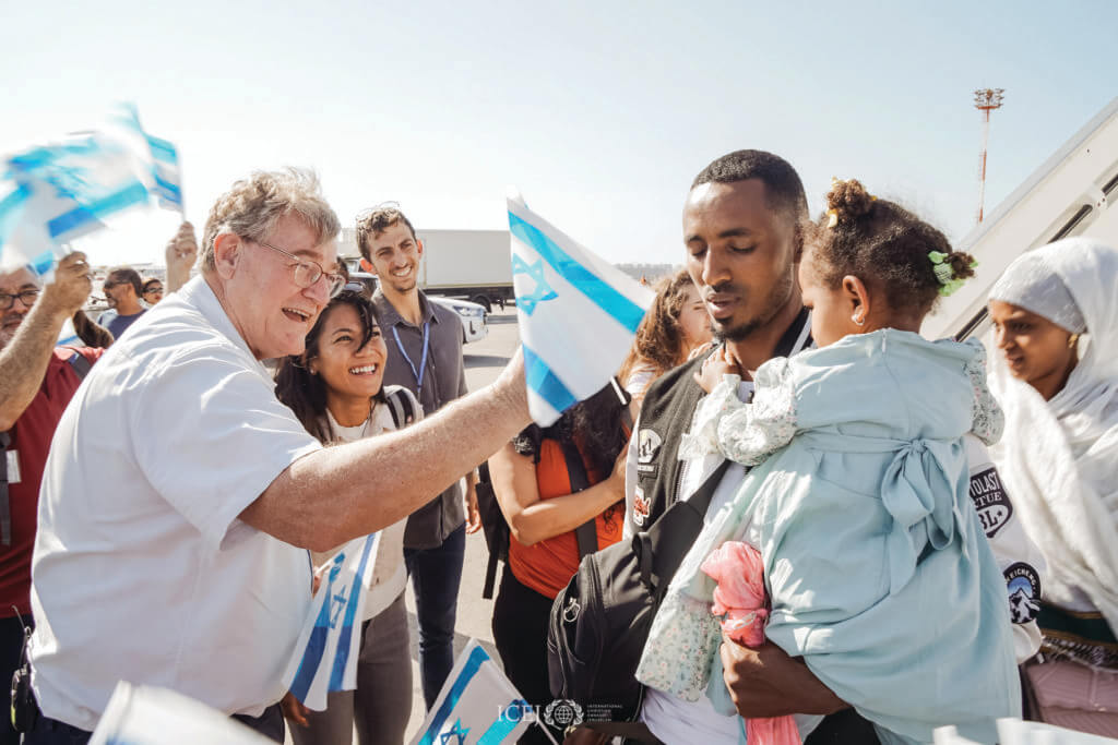 An Ethiopian Aliyah flight arrives in Israel
